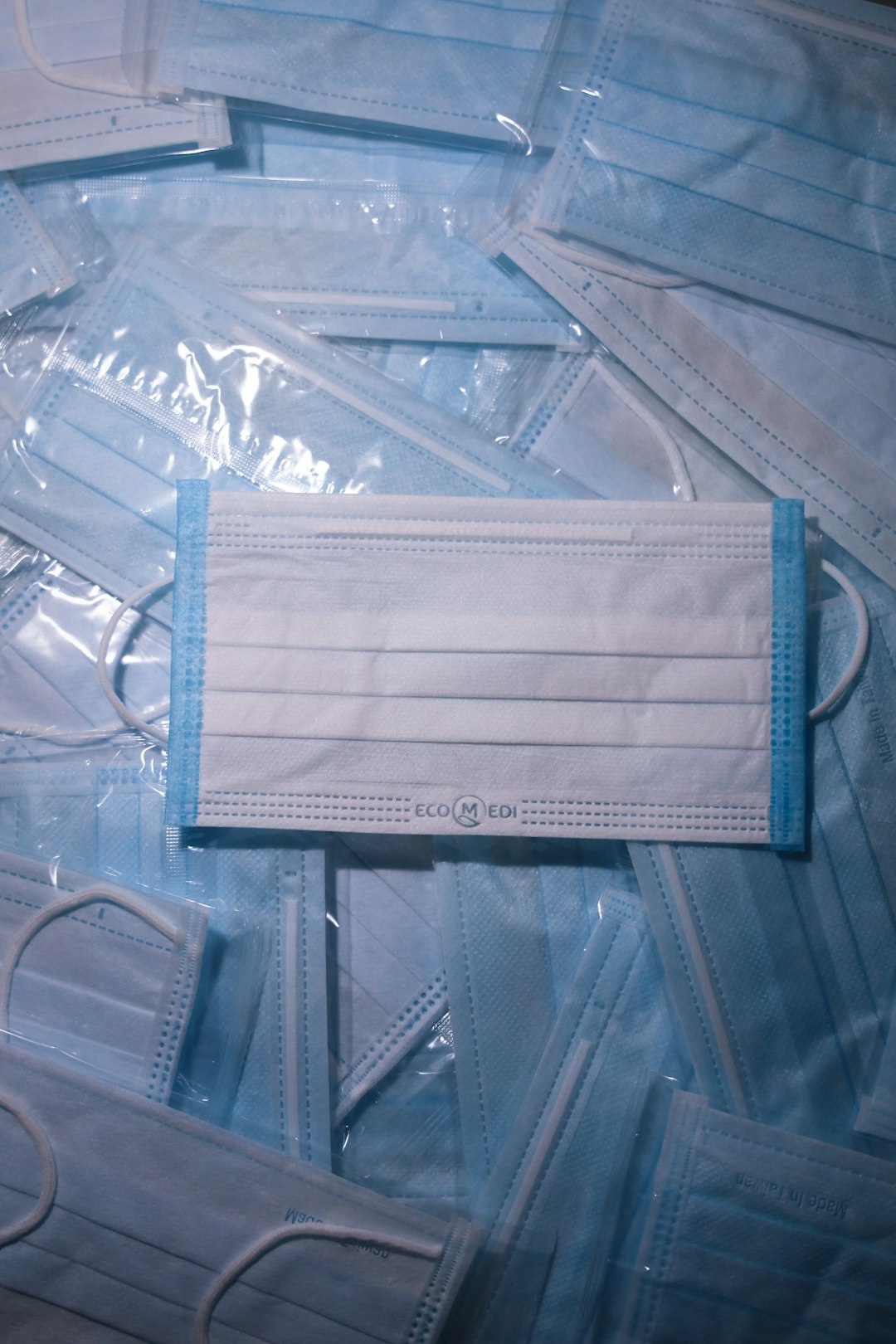 Cubrebocas con ajuste nasal